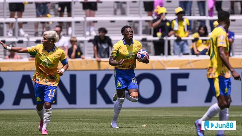 Hành động trong trận đấu giữa Arab Contractors và Pharco - "Arab Contractors" vs